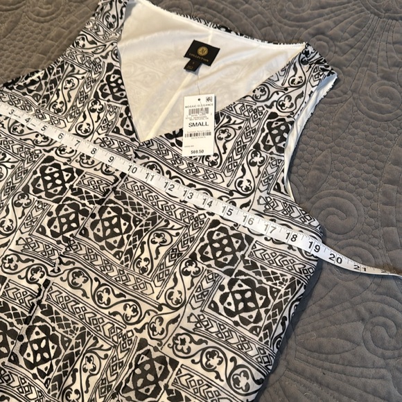 J M COLLECTION Dress. Size Small - Picture 12 of 13